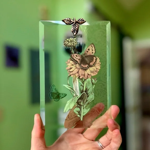 Vintage NEW Butterfly On Flower Glass Wall Hanging Home Decor Art - Picture 3 of 6